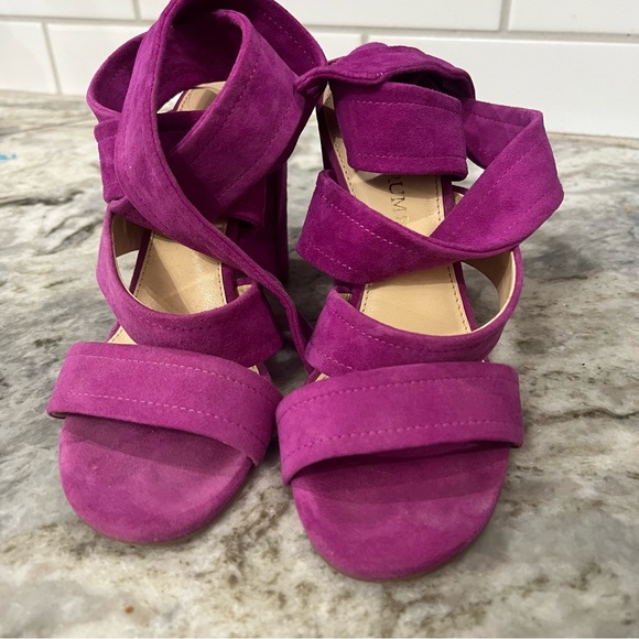 Ivanka Trump Kiffie Fuchsia Ankle Wrap Suede Leather Heeled Sandals Size 5.5 - Picture 3 of 9